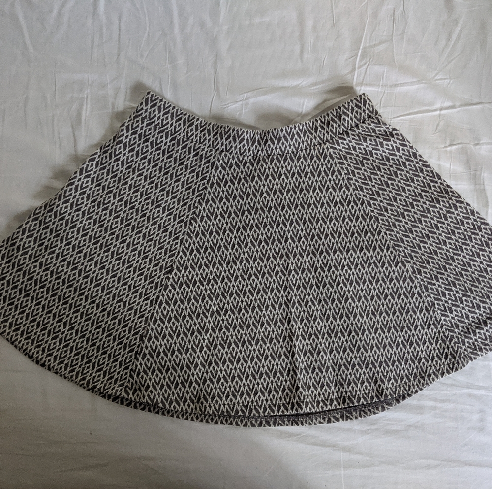 Aeropostale Charcoal White Geometric Print Circle Skater Skirt